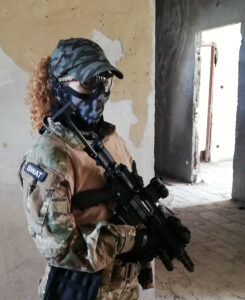 Intervista a Genesis: una S.W.A.T. “guerrigliera”.